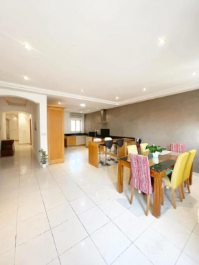 Spacious 4-Bedroom Apartment with Sea View